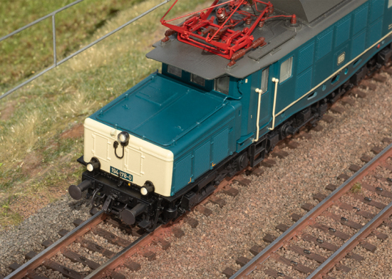 Märklin H0 39994 E-Lok BR 194 der DB "mfx+ / Sound" - Sommerneuheit 2025