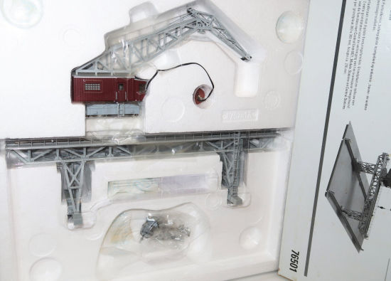 Märklin H0 76501 Digitaler Portalkran mit Hebemagnet + Baggerschaufel 