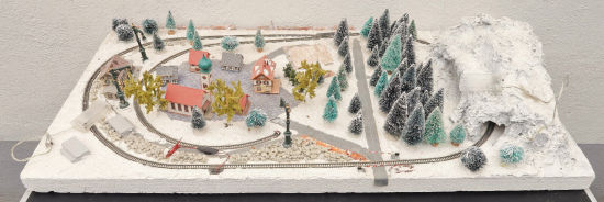 Märklin Modellbahn-Anlage Spur Z Winterlandschaft mit Beleuchtung 100 x 50 cm