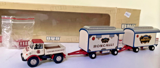 BUB 1:87 05777 Unimog U406 + 2 Wohnanhänger Circus Roncalli A907