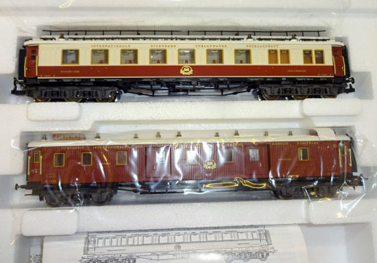 Trix H0 21215 Luxus-Zug "Orient-Express" der CIWL mit Innenbeleuchtung 