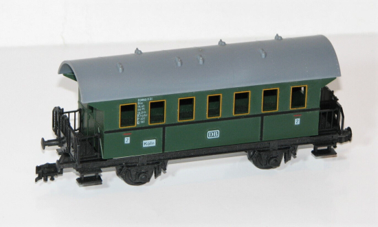 Fleischmann H0 5002 Personenwagen B3953 Köl 2. Klasse der DB