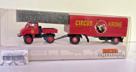 Brekina 1:87 39113 Unimog Zugmaschine mit Anhänger Circus Krone A958