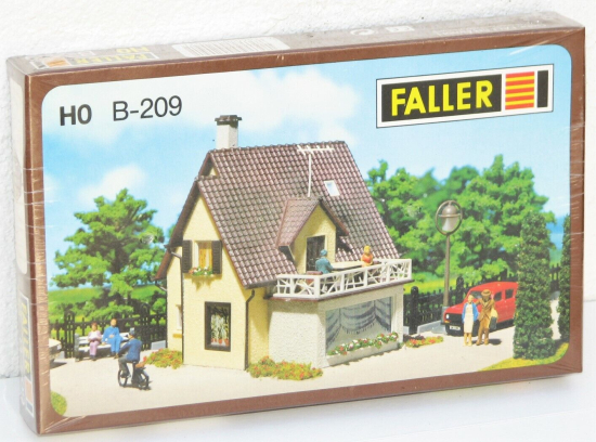 Faller H0 B-209/130209 Einfamilienhaus 