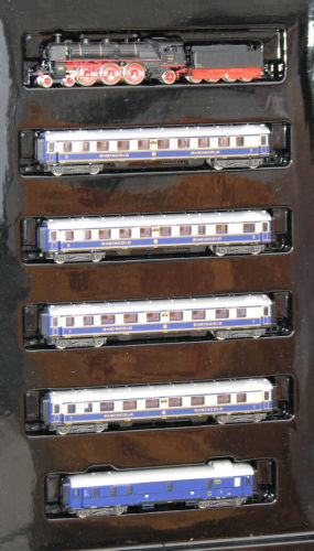 Märklin Z 8133 Zug-Set Rheingold mit BR 18 der DRG 