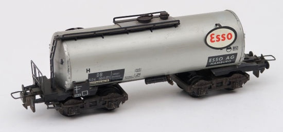 Trix Express H0 3492 Kesselwagen "Esso" der DB