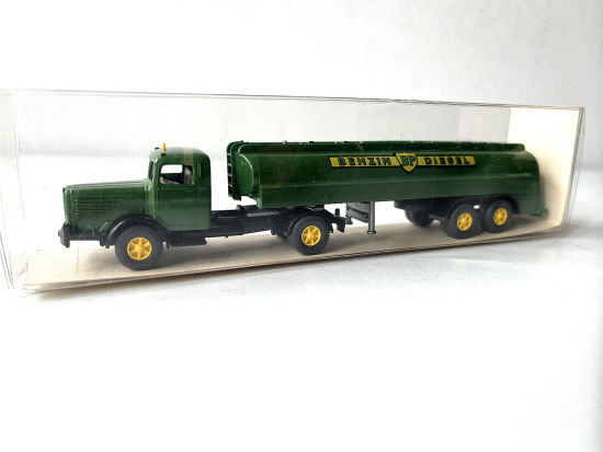 Wiking 1:87 26882 Büssing Tank-Sattelzug "Benzin BP Diesel" A10