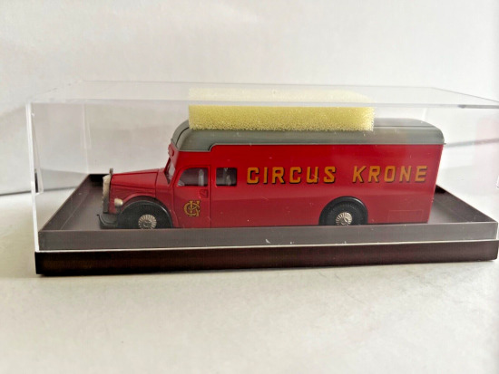 Brekina 1:87 SoMo MB L 6600 Möbelkoffer Circus KRONE A203