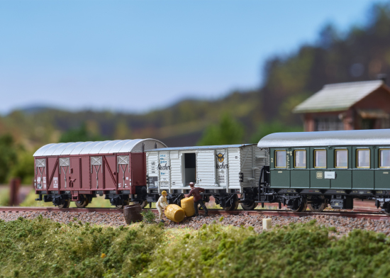 Minitrix / Trix N 15002 Güterzug mit Personenbeförderung "GmP" der DB - Neuheit 2025