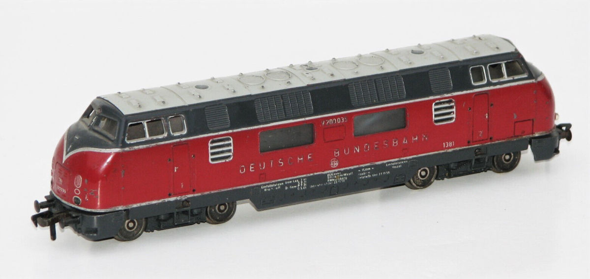 Fleischmann H0 1381 Diesellok V200 035 der DB aus Guss