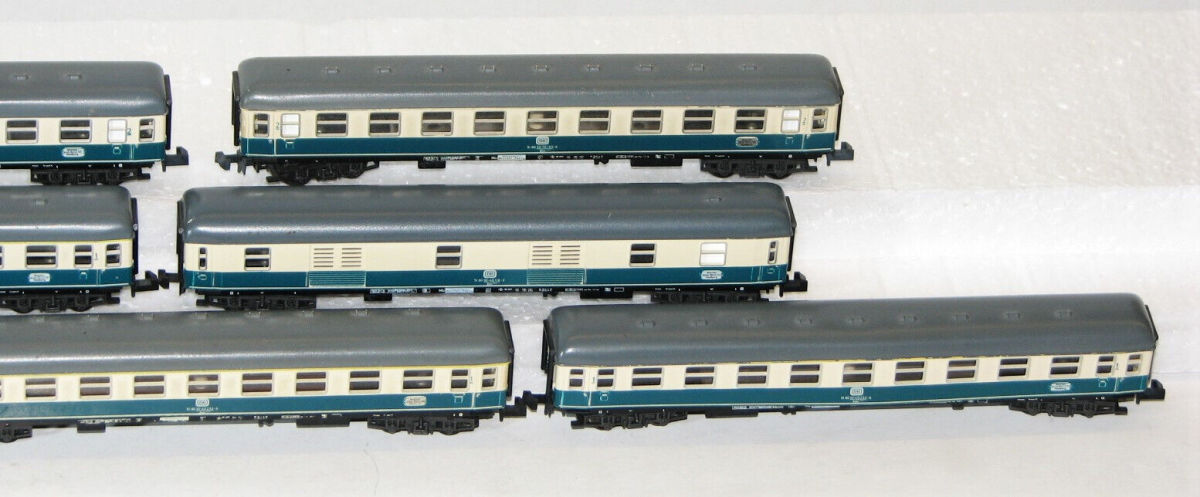 Minitrix N 3074 3075 3076 7 x Personenwagen / Gepäckwagen der DB