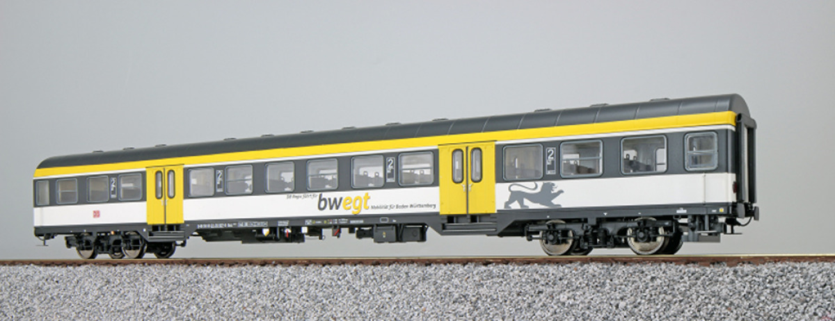 ESU H0 31016-S Zugset "Bwegt" mit Diesellok BR 218 der DB 5-teilig 