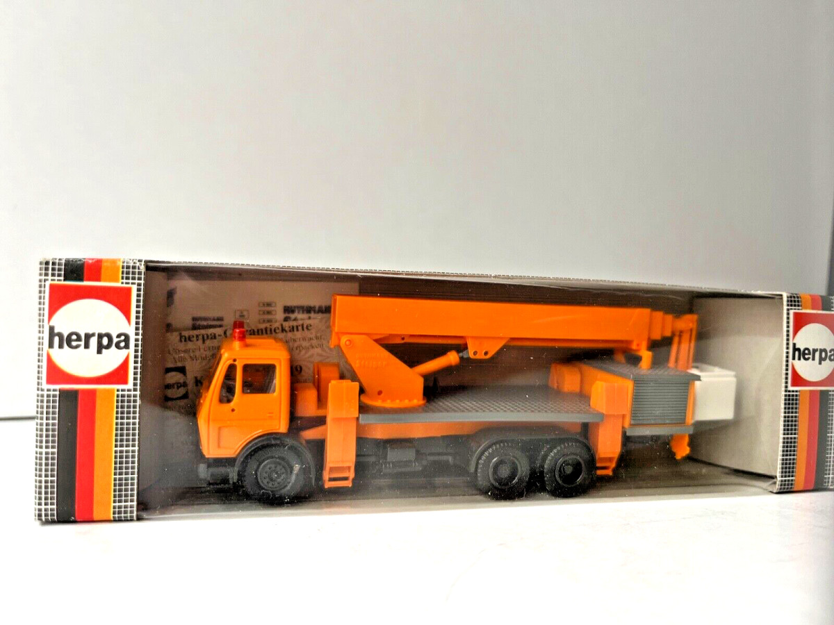 Herpa 1:87 806515 MB Kommunalfahrzeug Hebebühne mit Korb B2