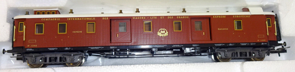 Trix H0 21215 Luxus-Zug "Orient-Express" der CIWL mit Innenbeleuchtung 