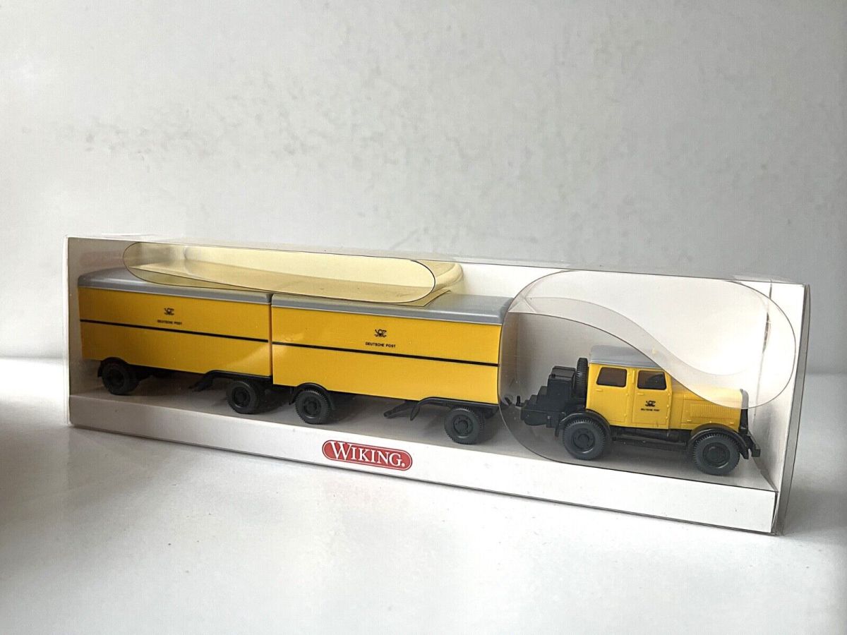 Wiking 1:87 854 01 32 Post Zug-Maschine mit zwei Anhängern A32