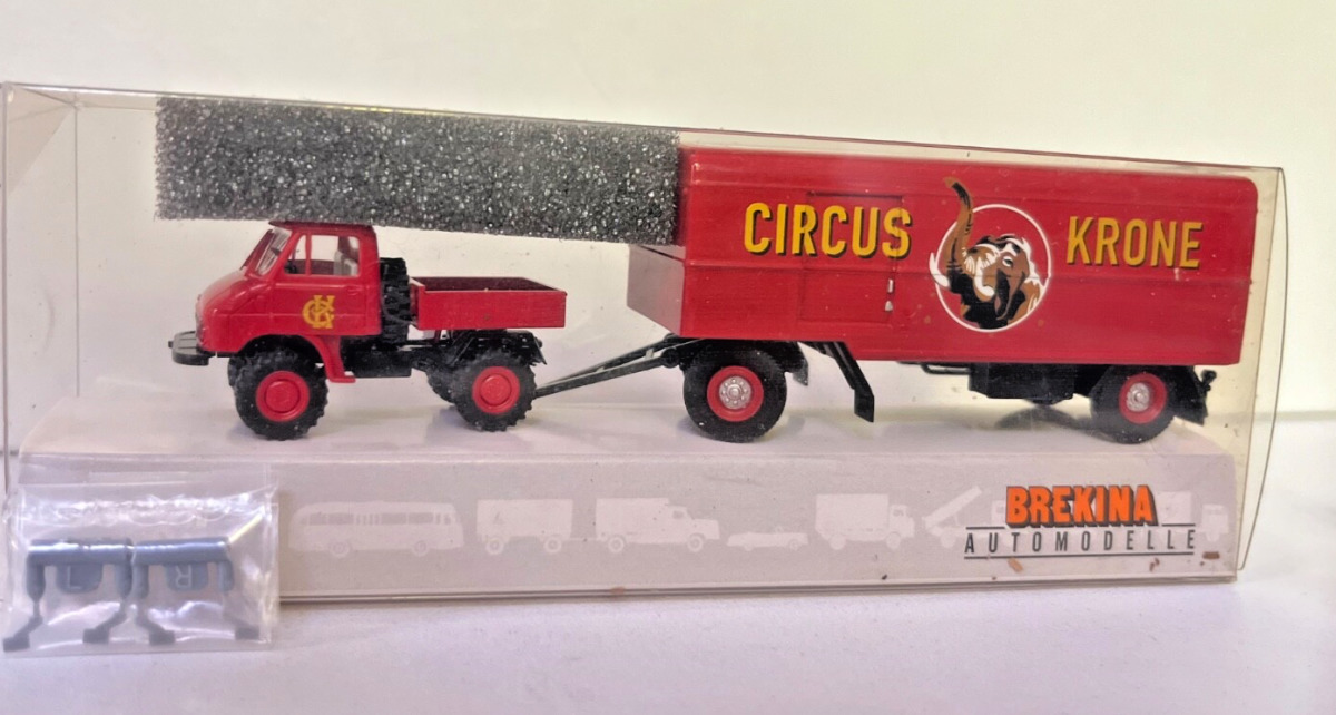 Brekina 1:87 39113 Unimog Zugmaschine mit Anhänger Circus Krone A958 Brekina 1:87 39113 Unimog Zugmaschine mit Anhänger Circus Krone A958