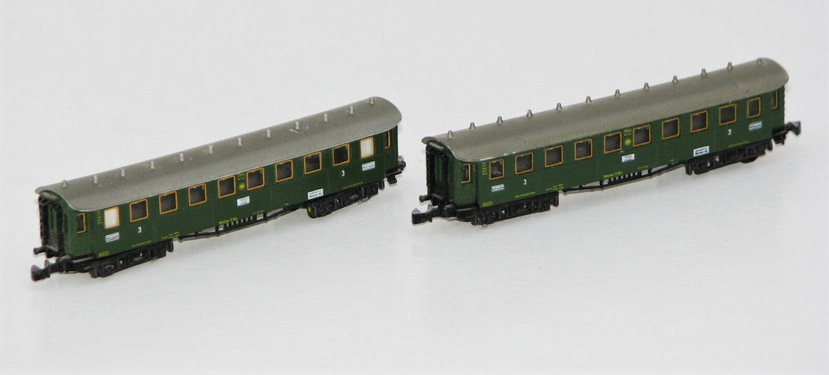 Märklin Z 8731 2 x Personenwagen 3. Klasse der DR Märklin Z 8731 2 x Personenwagen 3. Klasse der DR