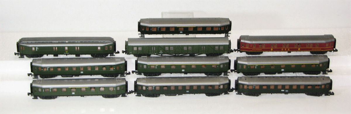 Roco N 10 x Personenwagen / Hechtwagen / Speisewagen / Gepäckwagen der DB
