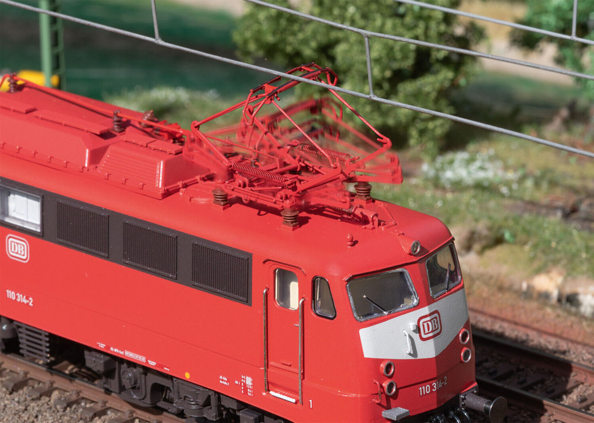 Märklin H0 37019 E-Lok BR 110.3 der DB "mfx+ / Sound / elektr. Pantos" 