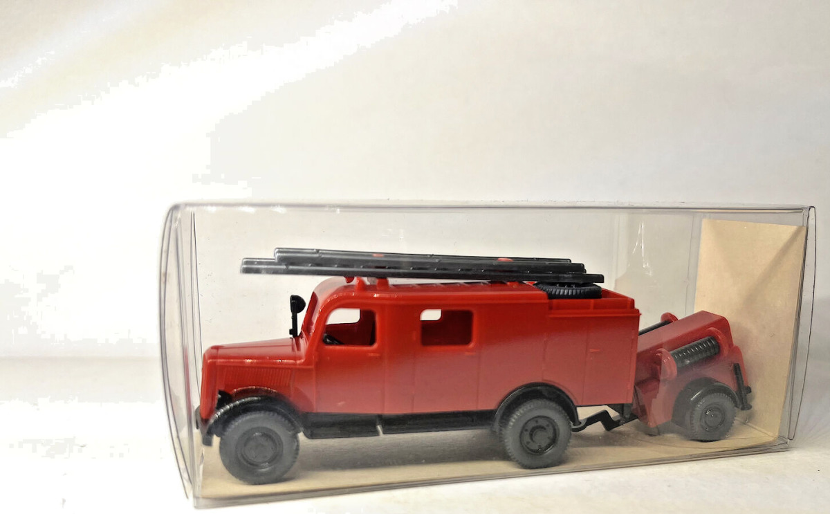 Wiking 1:87 22863 Opel Blitz 39 LF 8 mit Anhänger A118