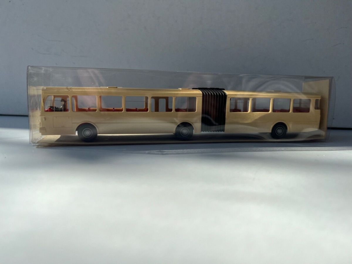 Wiking 1:87 705 MB O305 G Gelenkbus mit Fahrer u. Abziehbildern A133