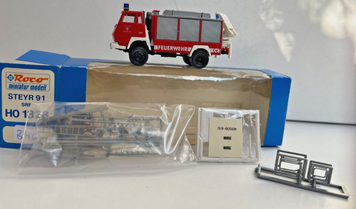 Roco 1:87 1328 Steyr 91 SRF Feuerwehr Stadt Hallein B46