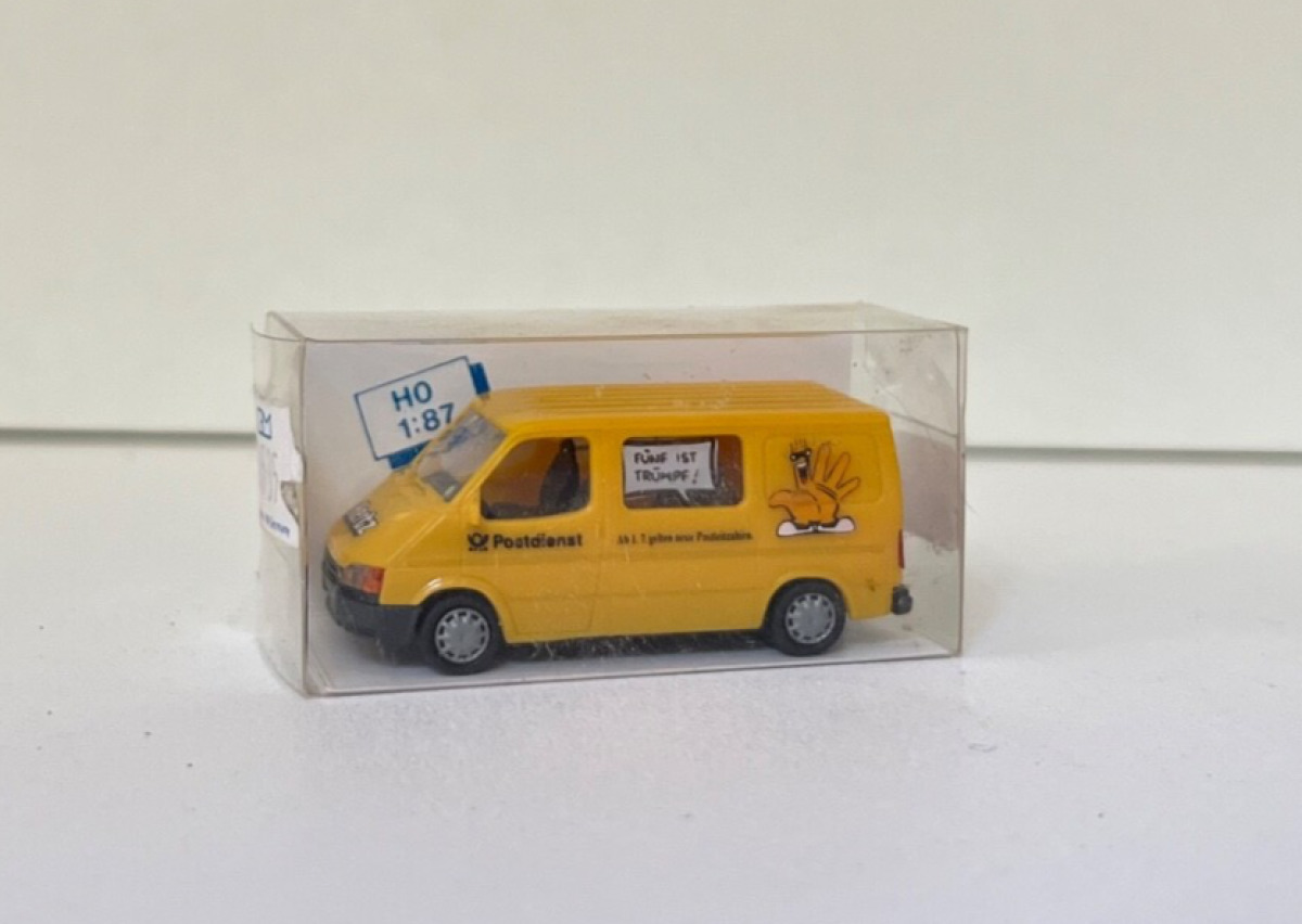 Rietze 1:87 30535 Ford Transit Deutsche Post A879 Rietze 1:87 30535 Ford Transit Deutsche Post A879